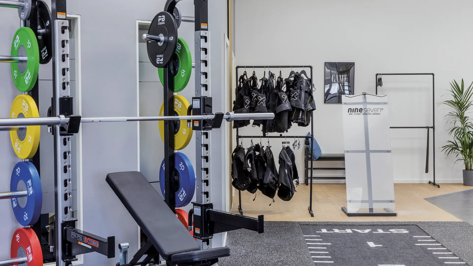 nine7-fitness-studio-slider-desktop10