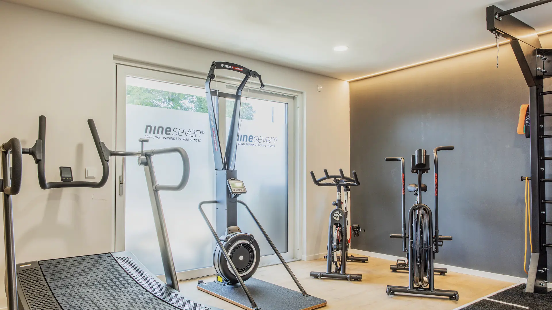 nine7-fitness-studio-slider-desktop3